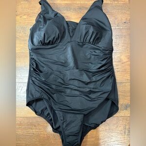 Lands' End Black One-Piece Swimsuit with Ruched Front 20w